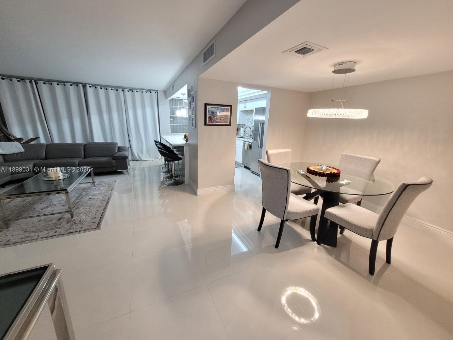 18071 Biscayne Blvd # 1801, Aventura FL 33160 — 4
