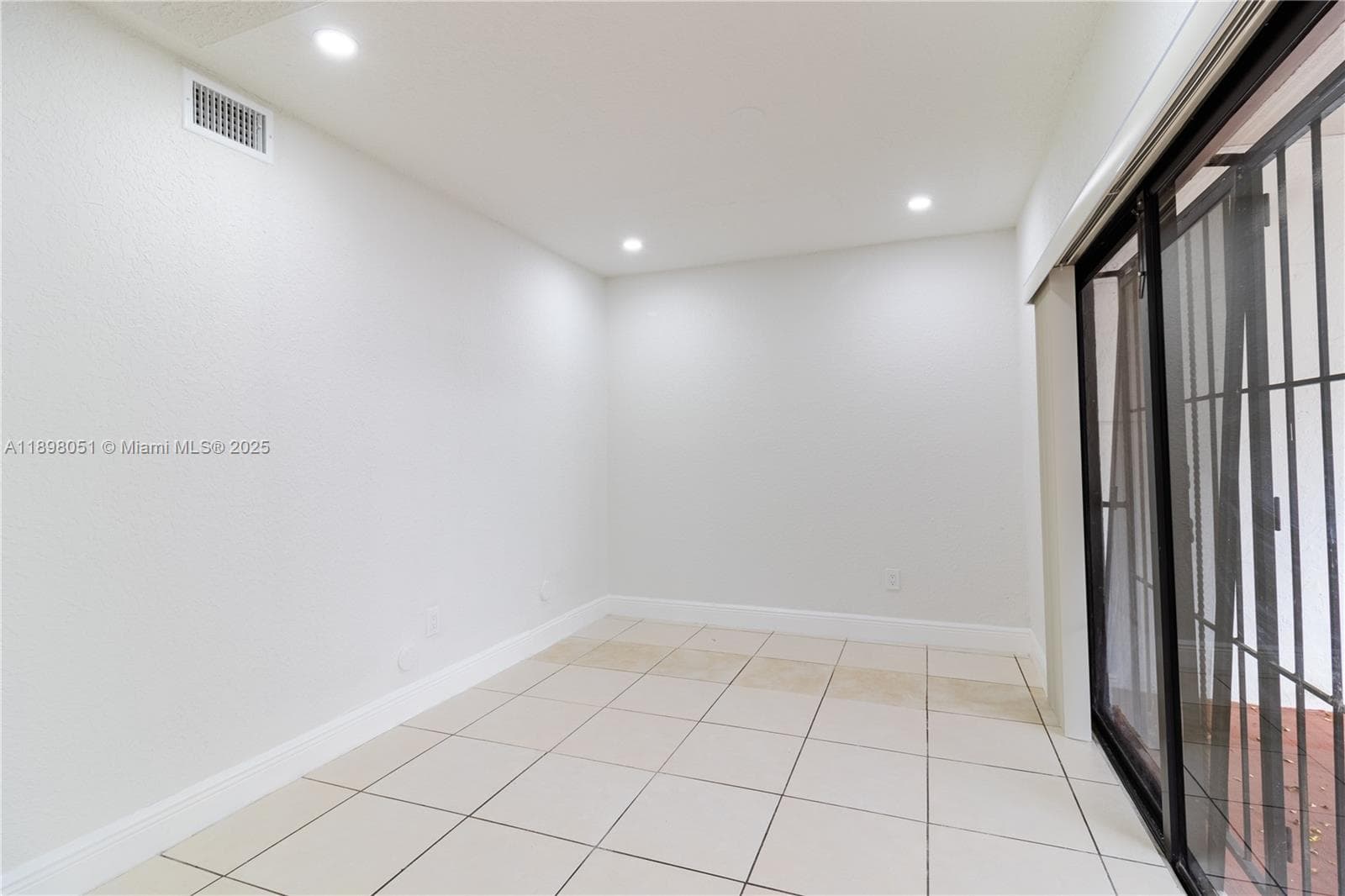 217 NW 109th Ave # 217, Miami FL 33172 — 16