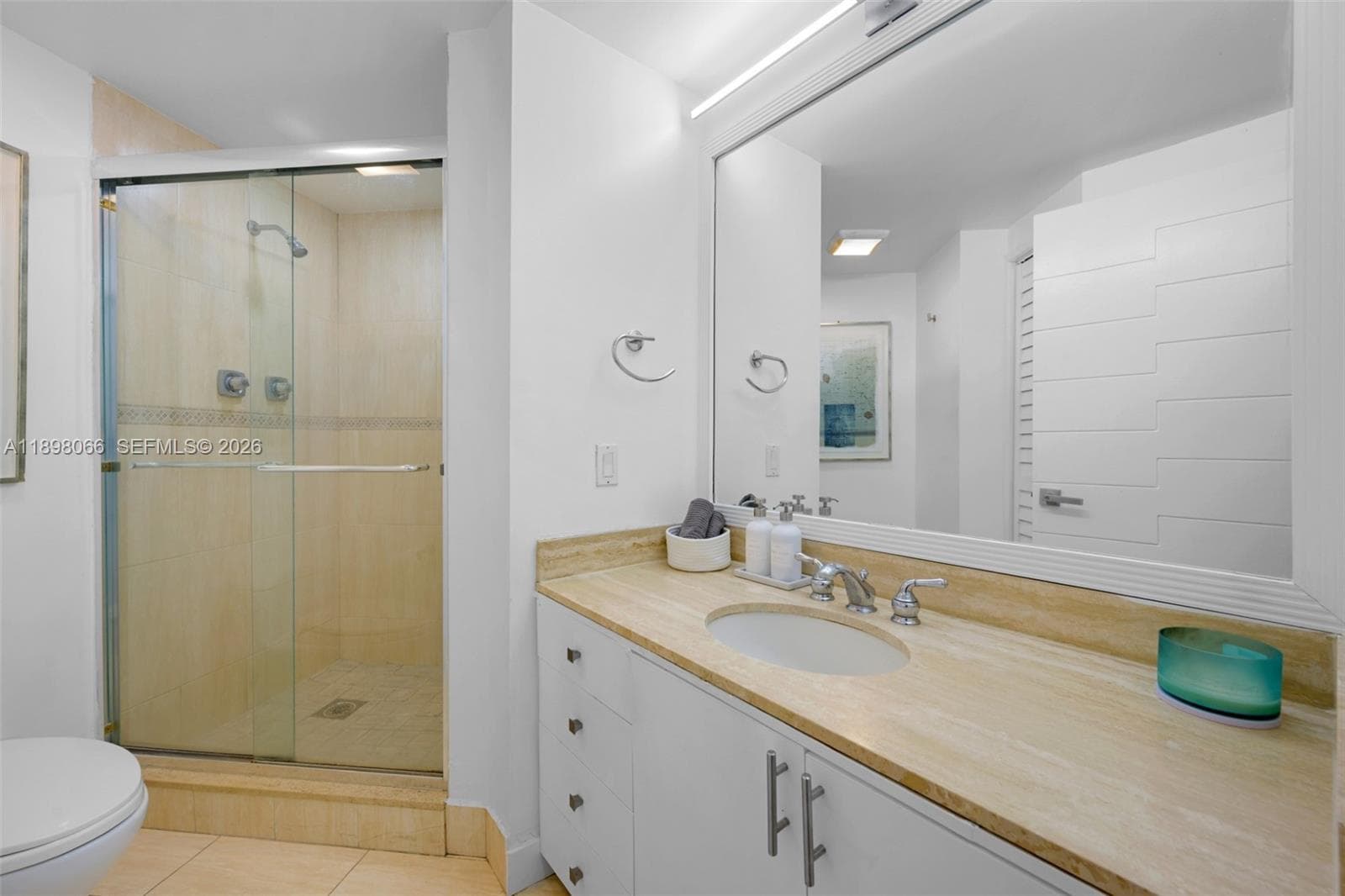 1581 Brickell Ave # 2005, Miami FL 33129 — 25