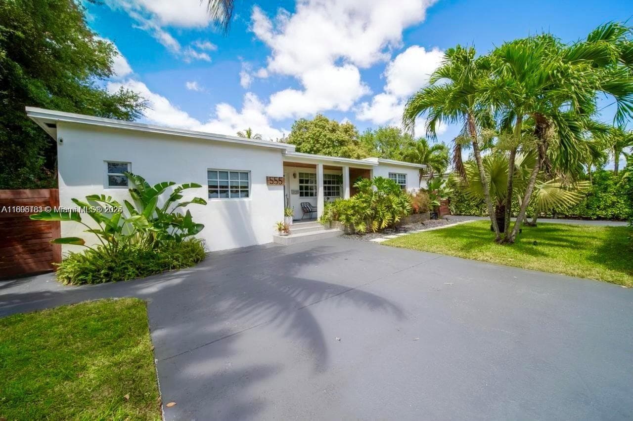 555 NE 127th St, North Miami FL 33161 — 6