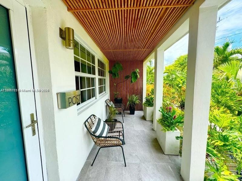 555 NE 127th St, North Miami FL 33161 — 7
