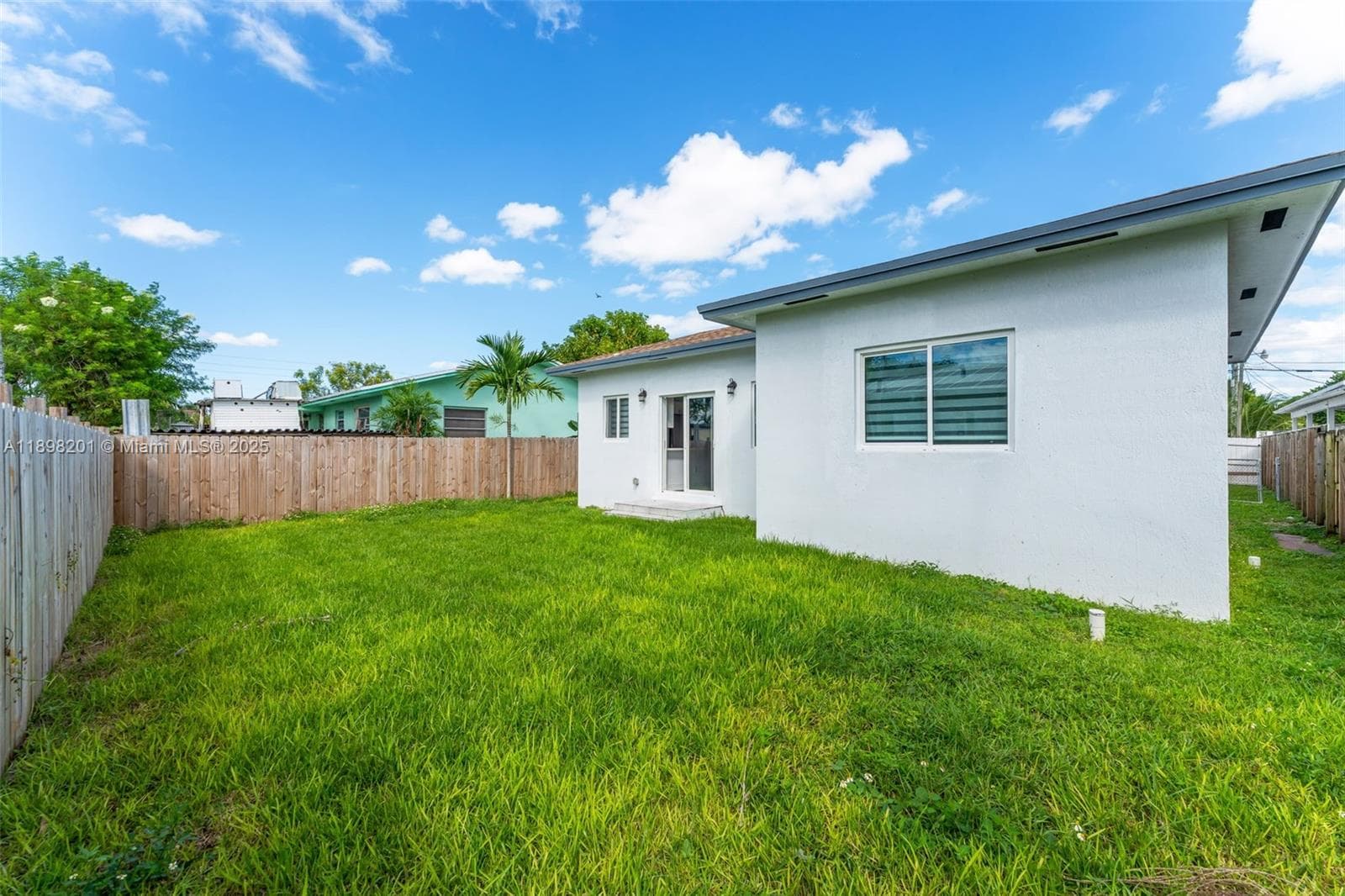 3840 SW 91st Ave, Miami FL 33165 — 23
