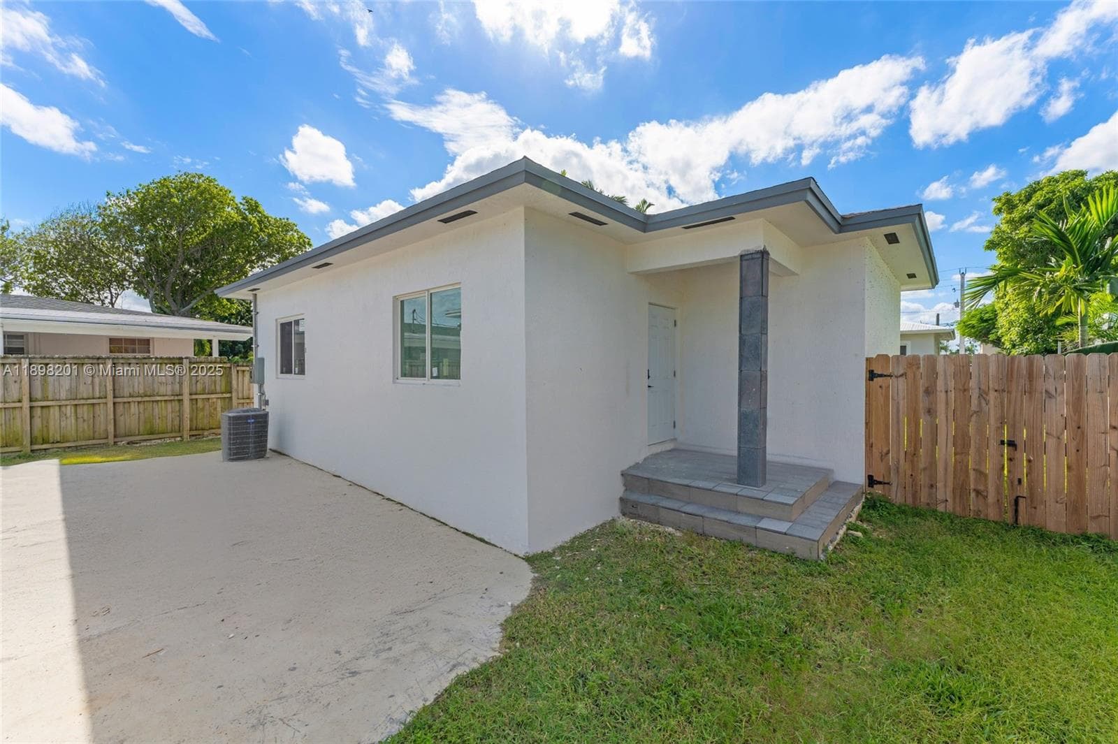 3840 SW 91st Ave, Miami FL 33165 — 24