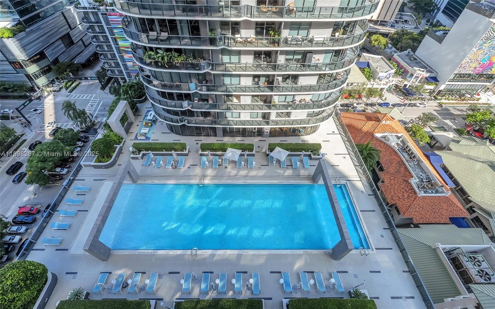 55 SW 9th St # 1802, Miami FL 33130 — 17