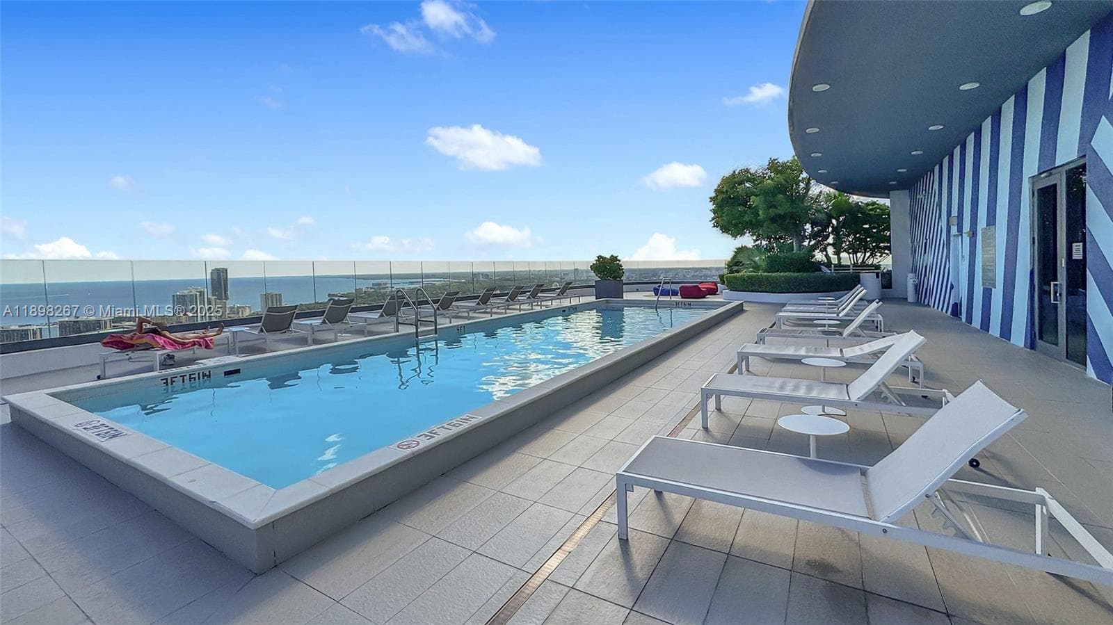 55 SW 9th St # 1802, Miami FL 33130 — 18