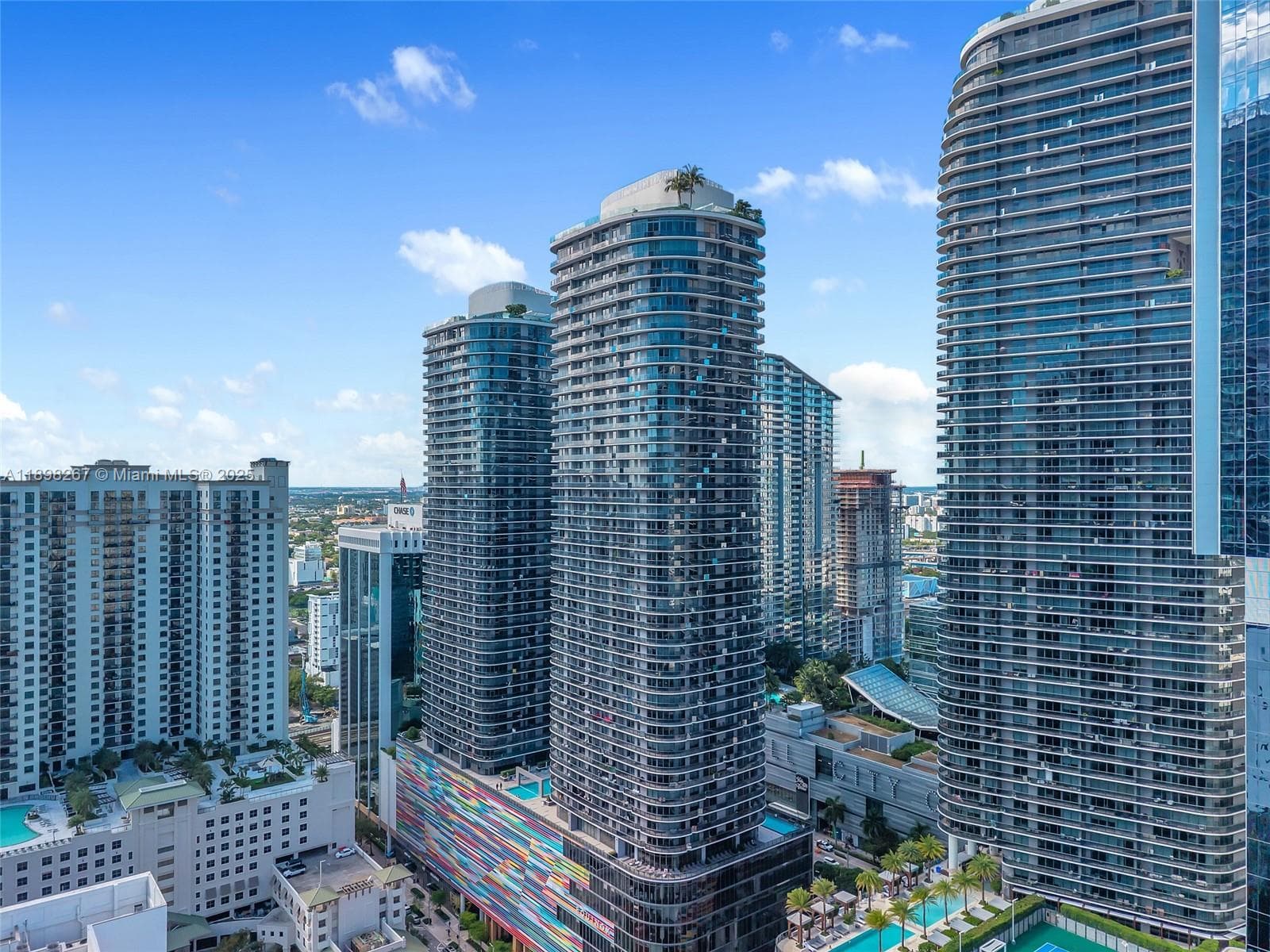 55 SW 9th St # 1802, Miami FL 33130 — 35