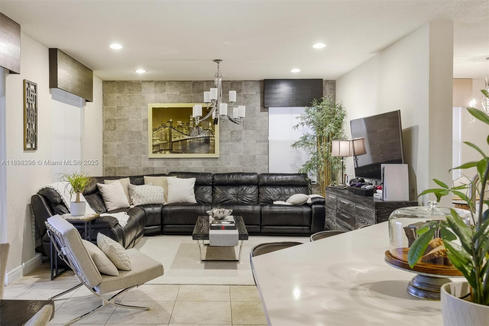 8870 NW 99th Path, Doral FL 33178 — 9