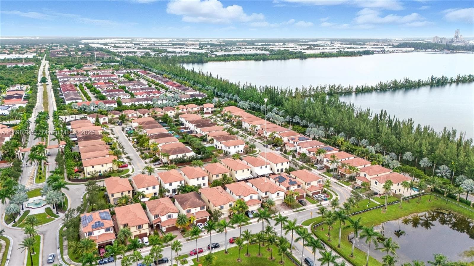 8870 NW 99th Path, Doral FL 33178 — 35