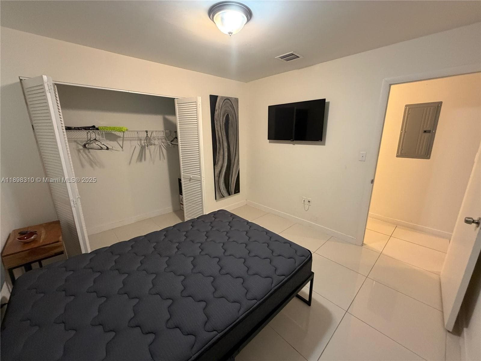 1132 NW 38th St # 1132, Miami FL 33127 — 5