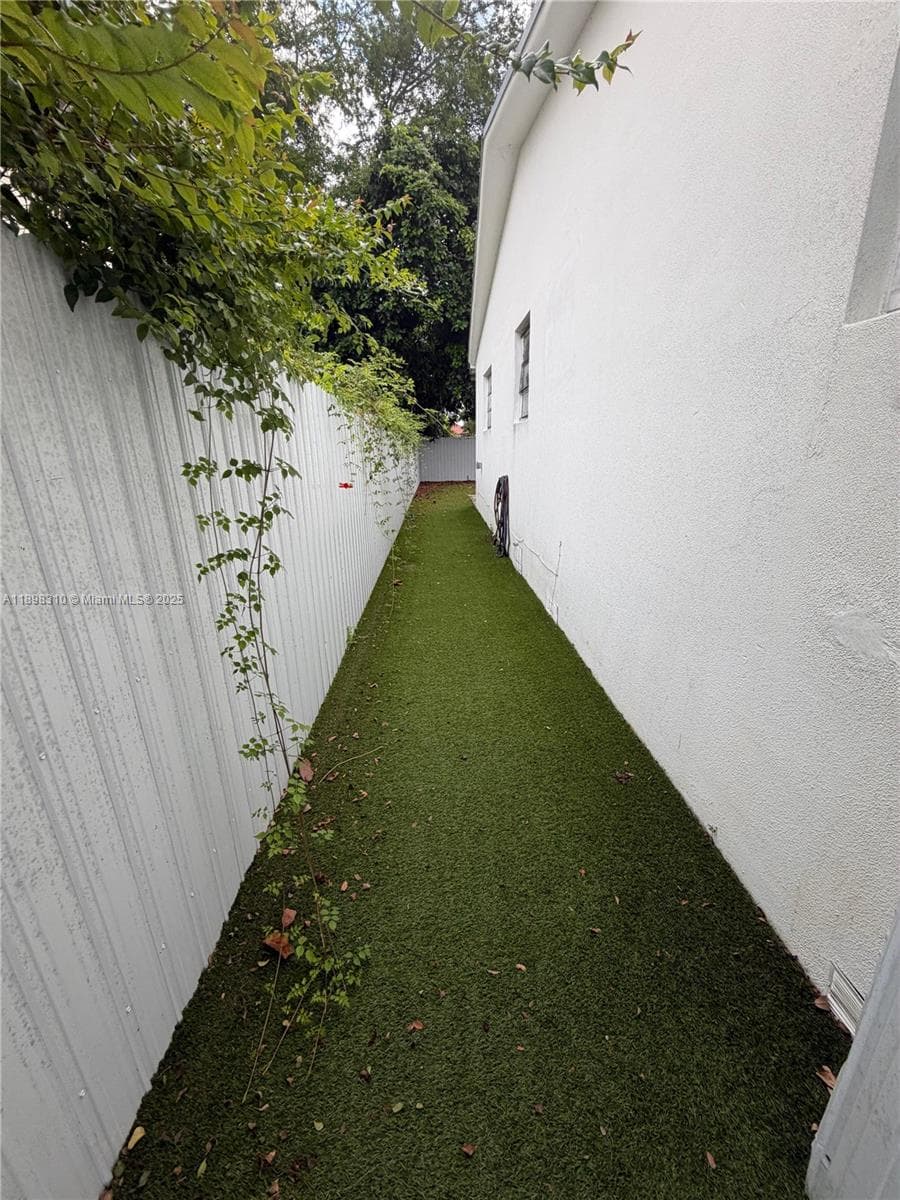 1132 NW 38th St # 1132, Miami FL 33127 — 9