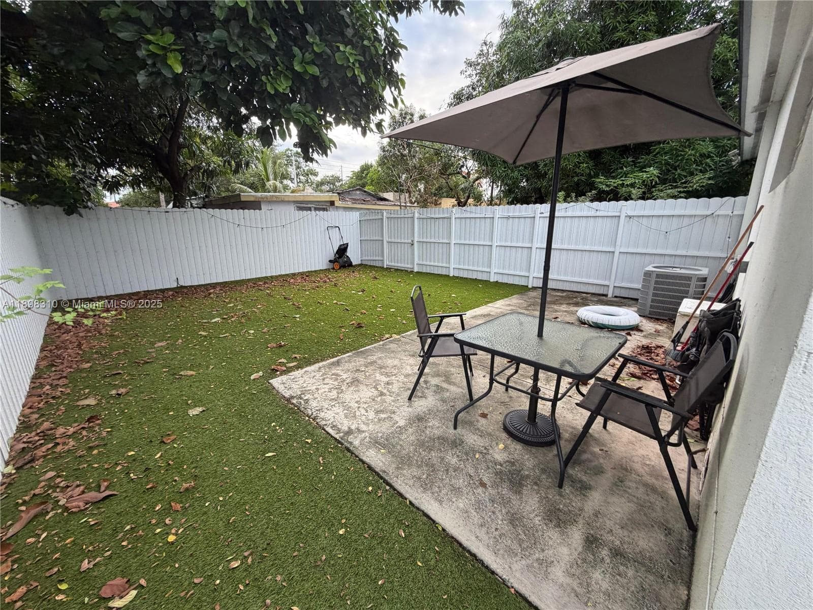 1132 NW 38th St # 1132, Miami FL 33127 — 10
