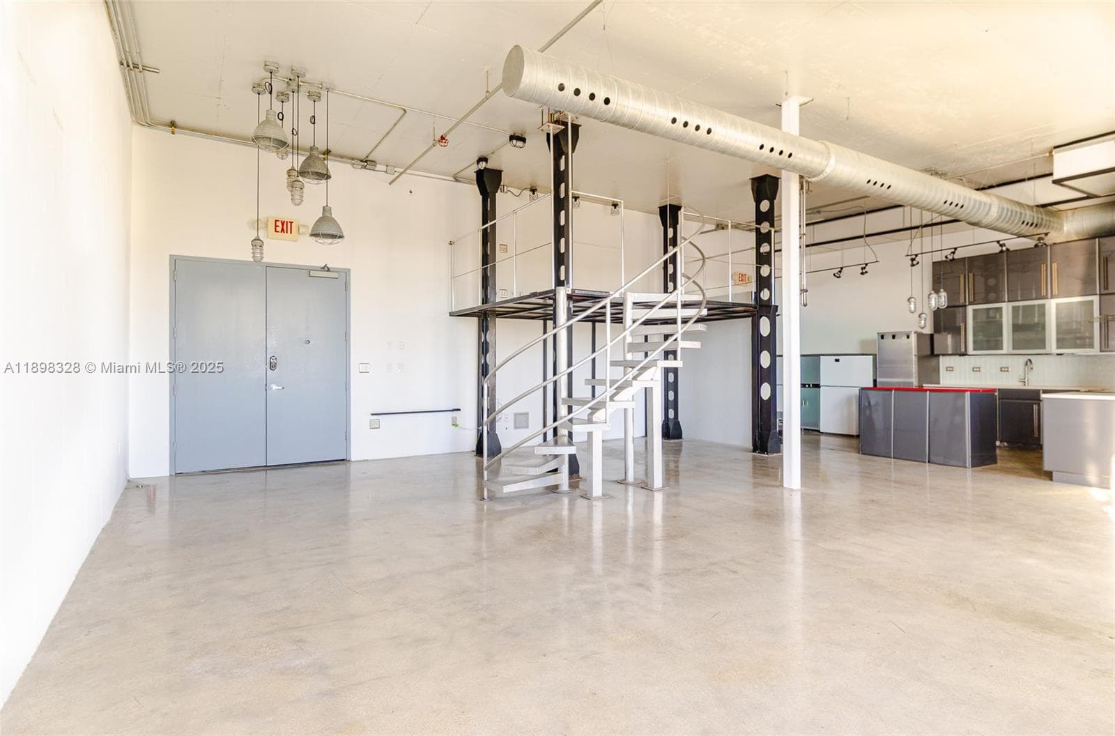250 NW 23 # 405, Miami FL 33127 — 2