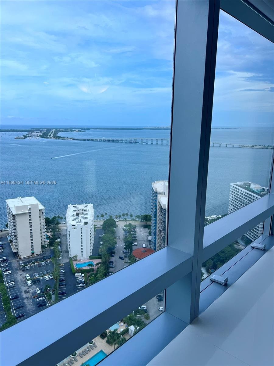 1435 Brickell Ave # 3307, Miami FL 33131 — 51