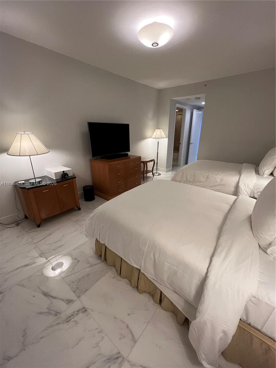 1435 Brickell Ave # 3307, Miami FL 33131 — 37