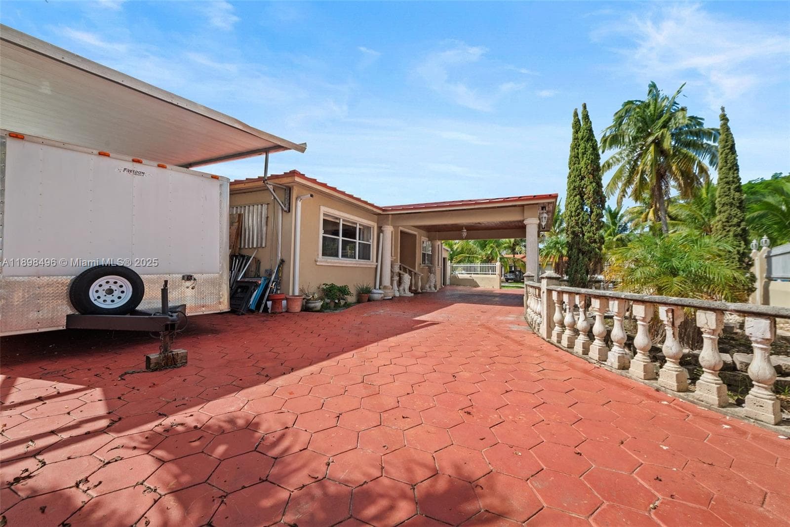100 E 37th St, Hialeah FL 33013 — 2