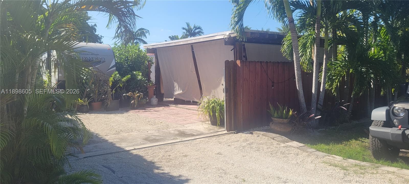 Twin Lakes Manor Sub, South Miami, FL — 25