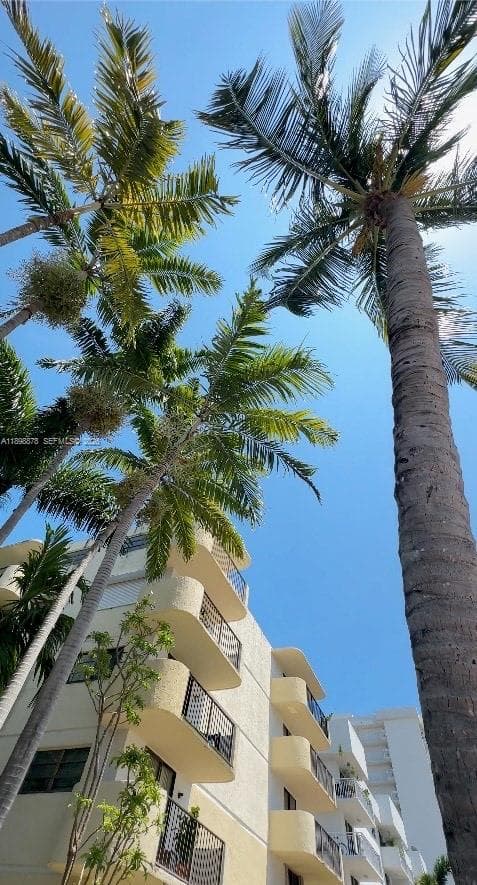 1673 Bay Rd # 405, Miami Beach FL 33139 — 1