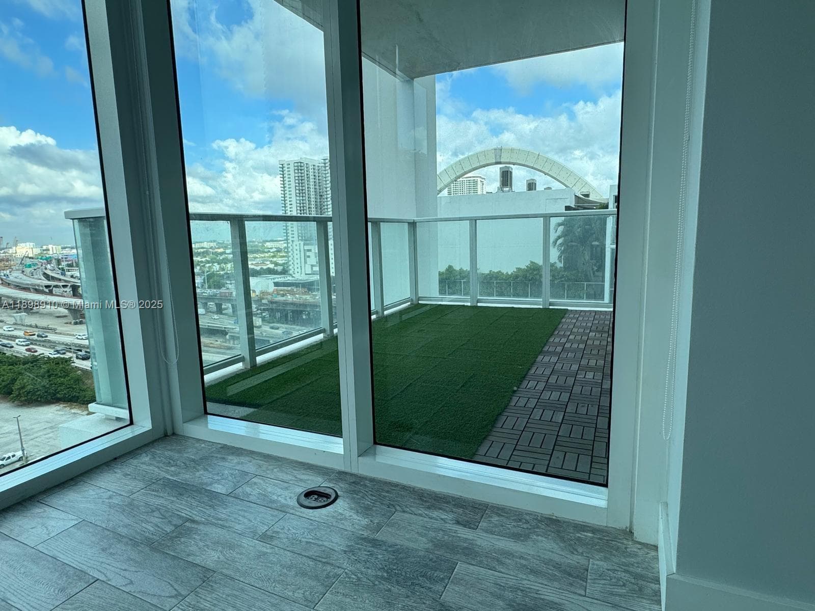 1040 Biscayne Blvd # 1106, Miami FL 33132 — 12