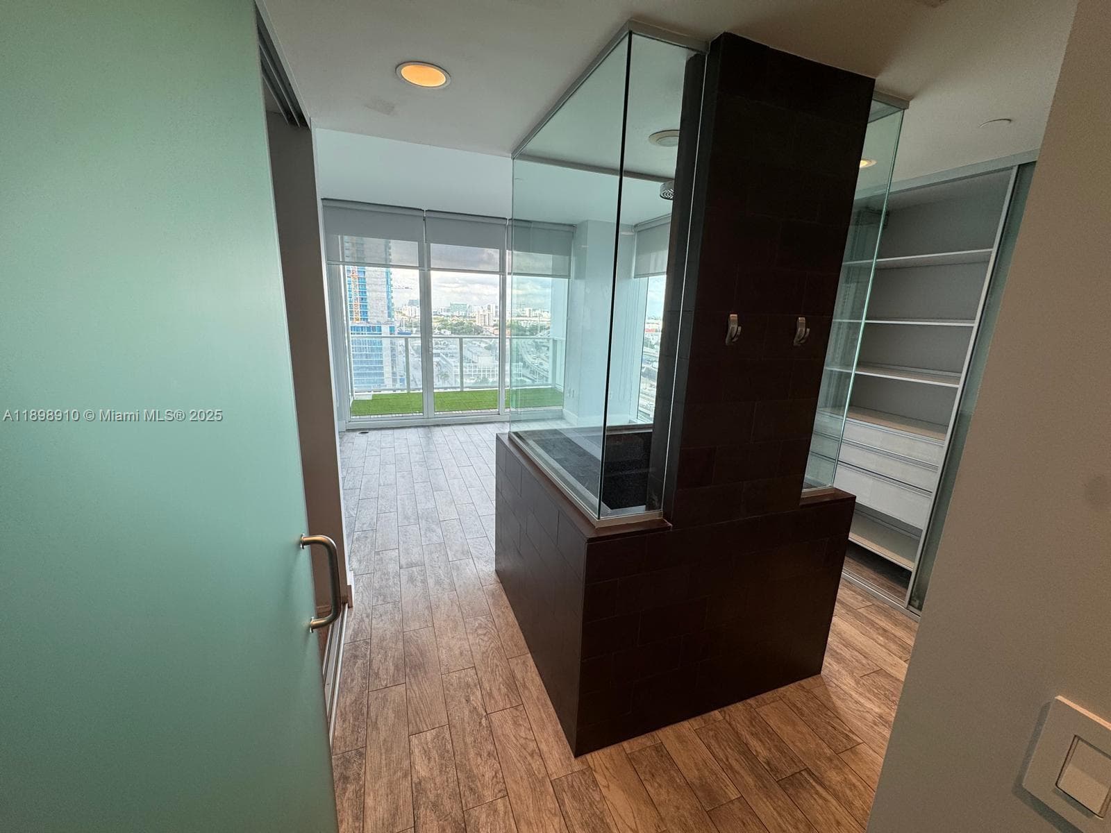 1040 Biscayne Blvd # 1106, Miami FL 33132 — 15