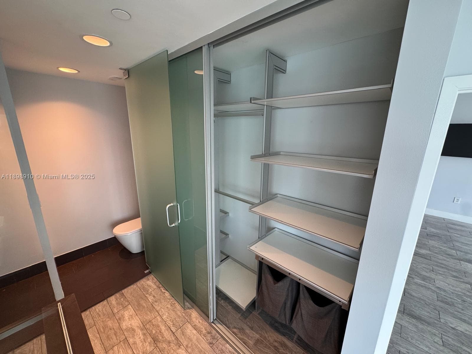 1040 Biscayne Blvd # 1106, Miami FL 33132 — 19