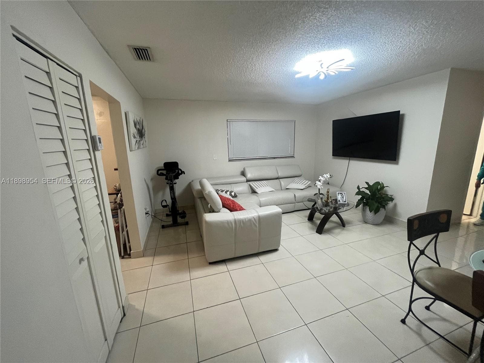 453 E 13th St, Hialeah FL 33010 — 6