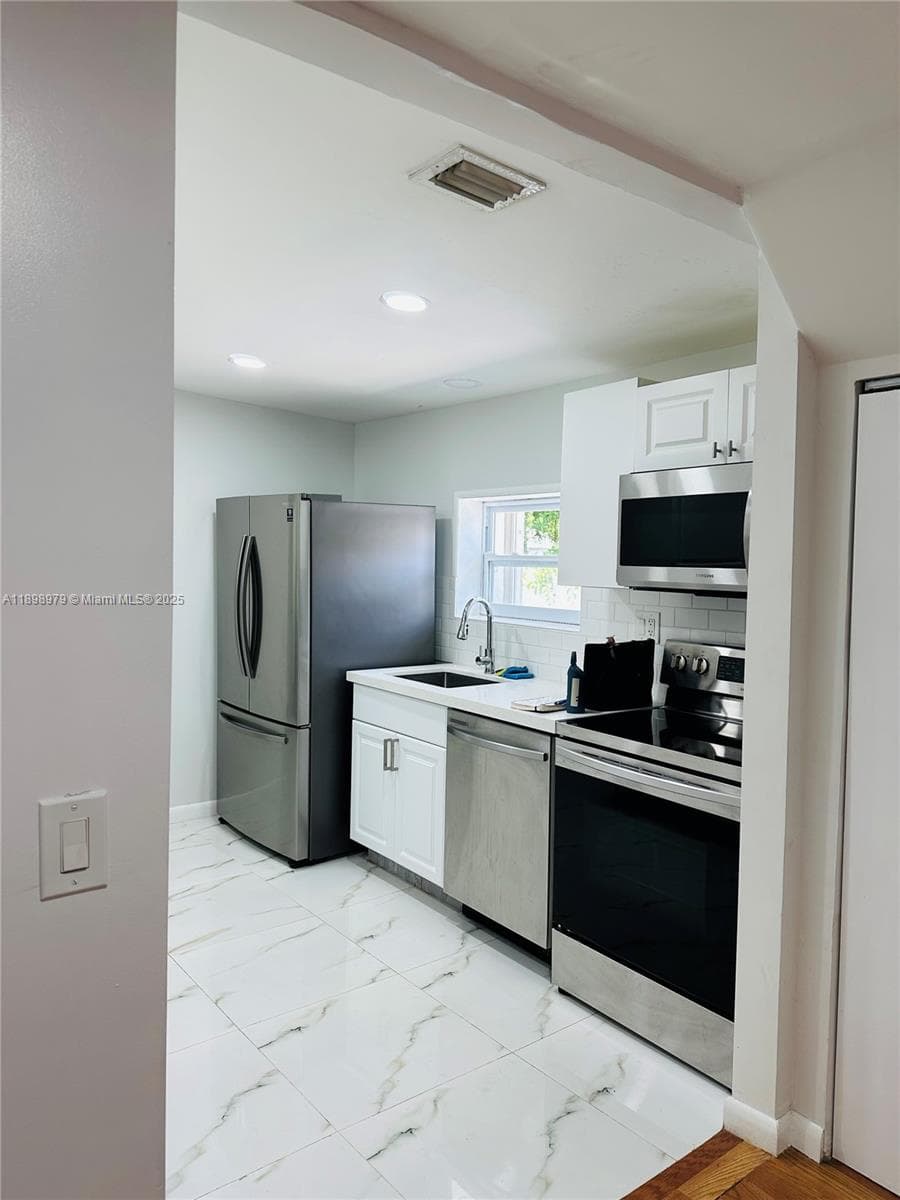 17926 SW 104th Ave, Miami FL 33157 — 27