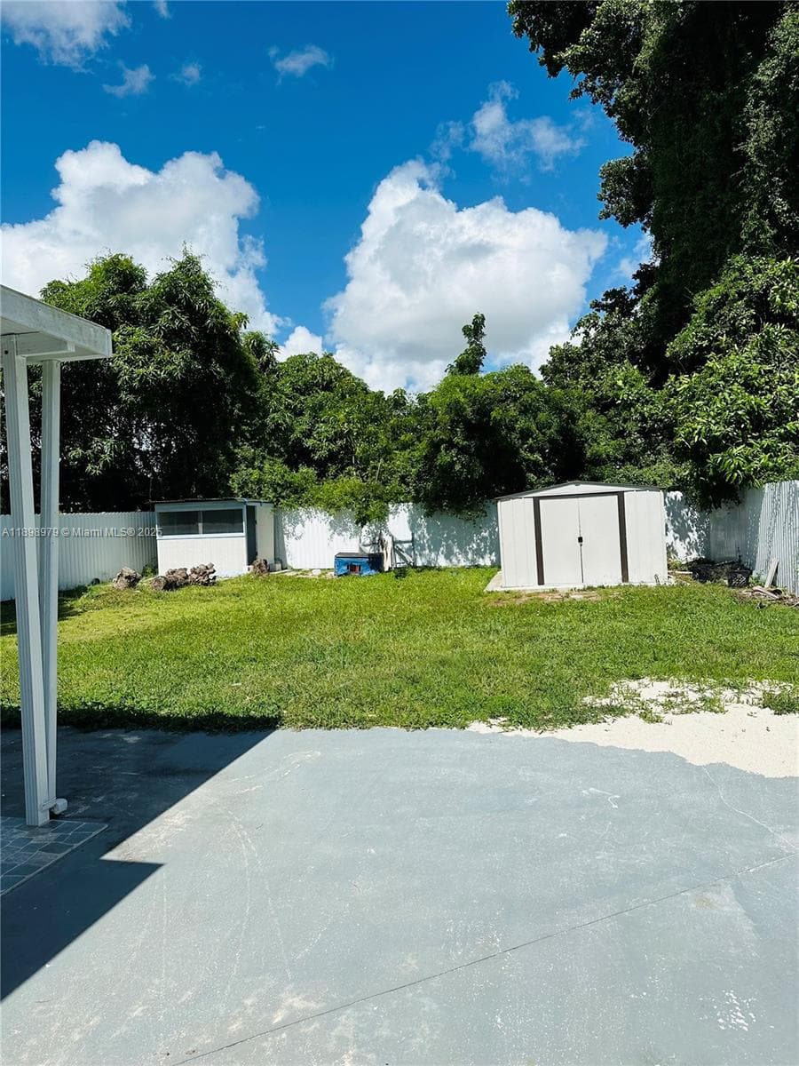 17926 SW 104th Ave, Miami FL 33157 — 35