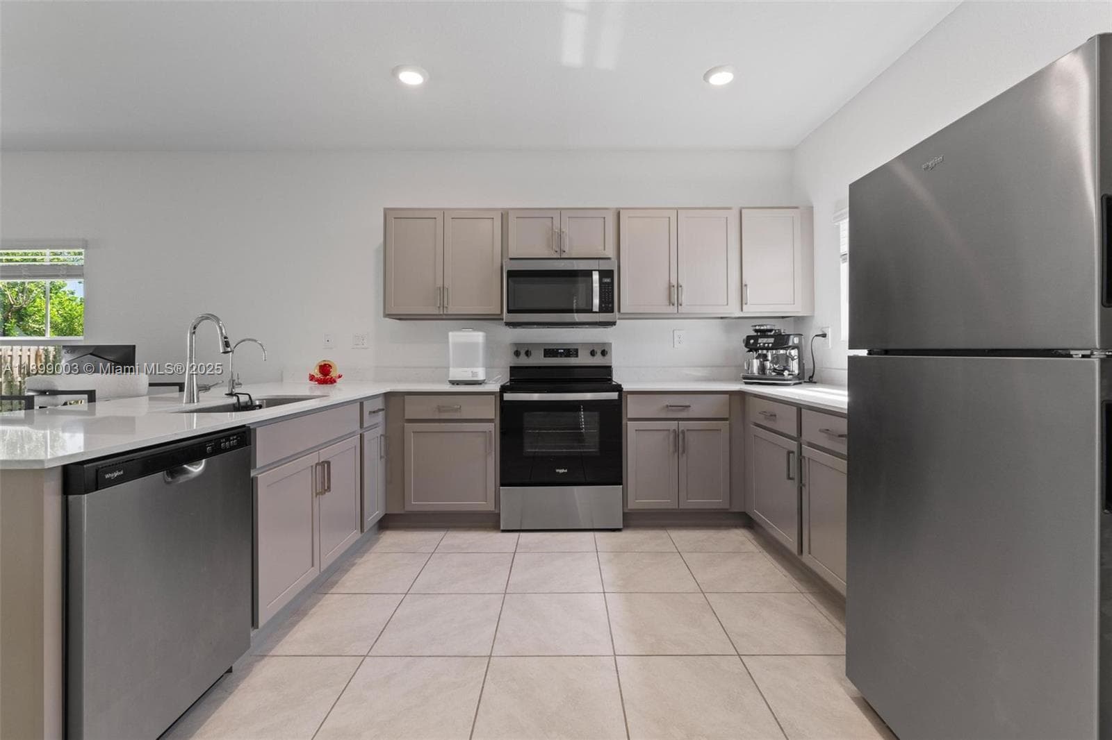 377 NE 1st Dr, Florida City FL 33034 — 6