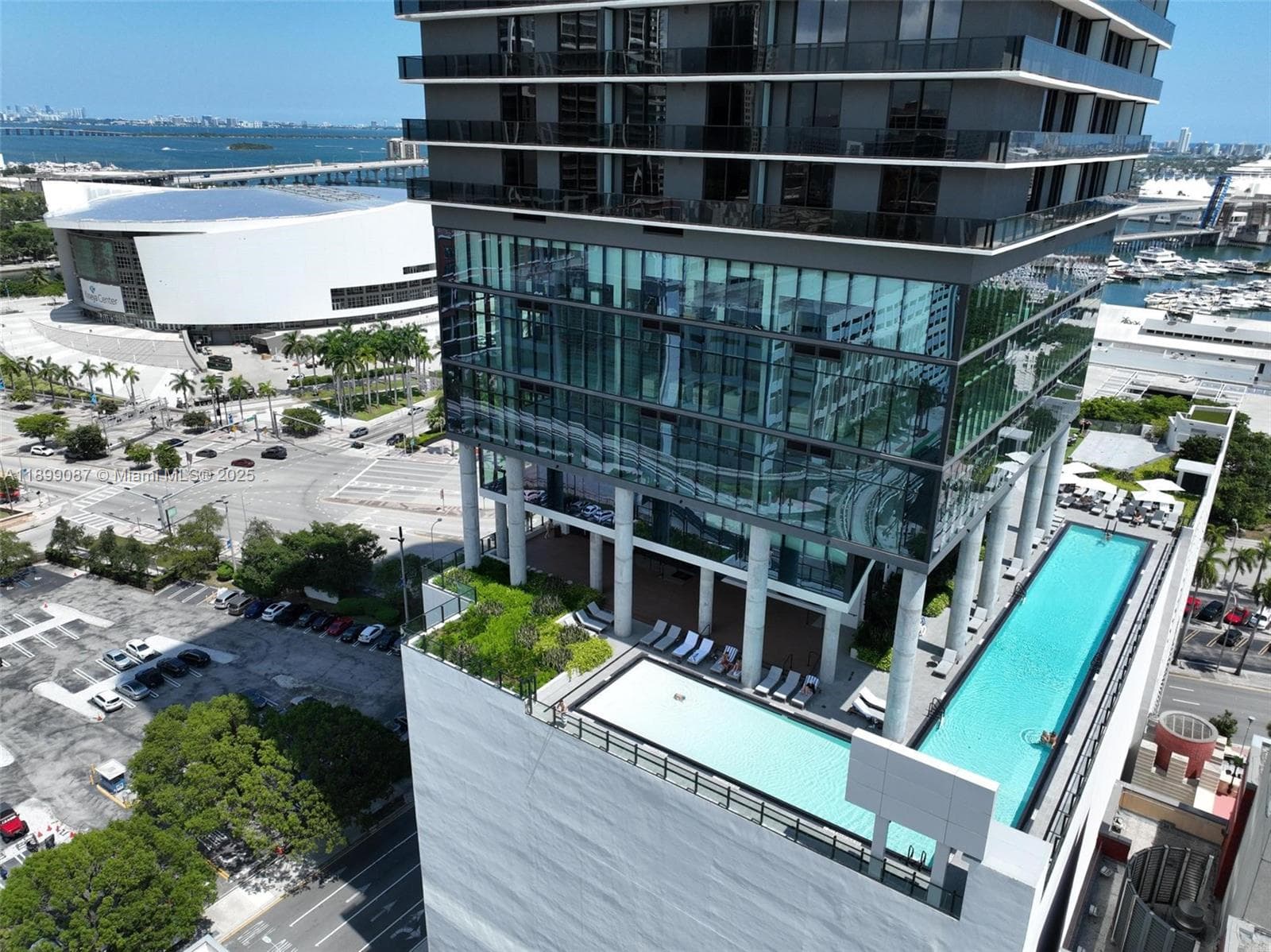 398 NE 5th St # 3017, Miami FL 33132 — 32