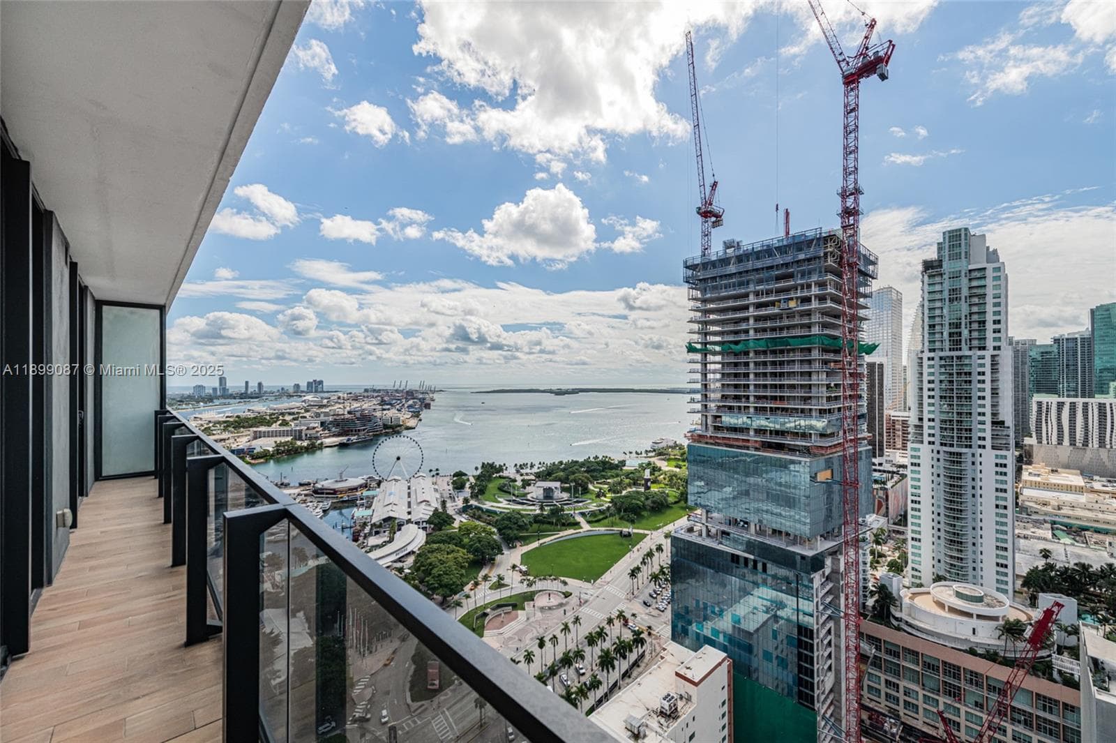 398 NE 5th St # 3017, Miami FL 33132 — 24