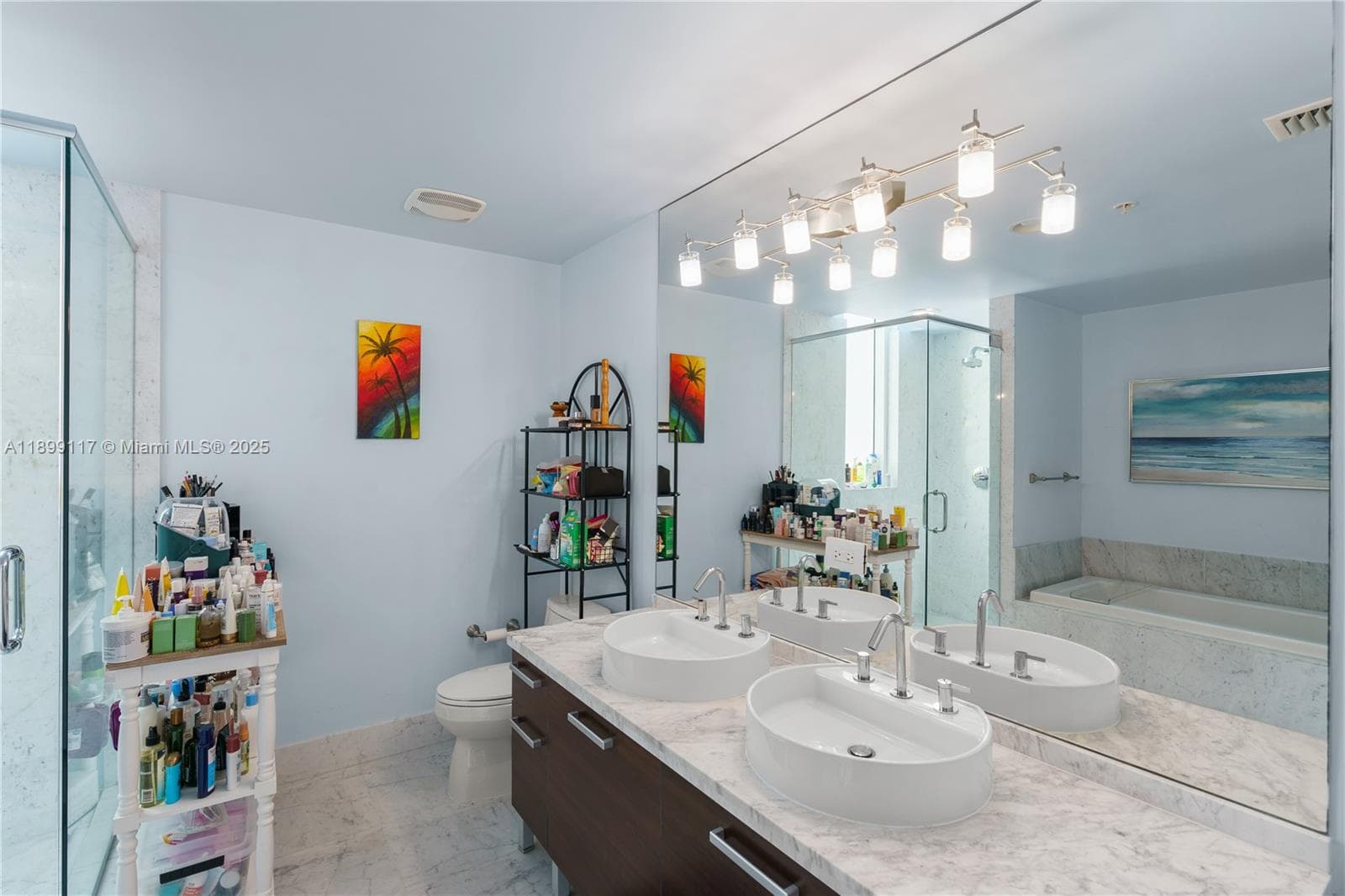 253 NE 2nd St # 2003, Miami FL 33132 — 26