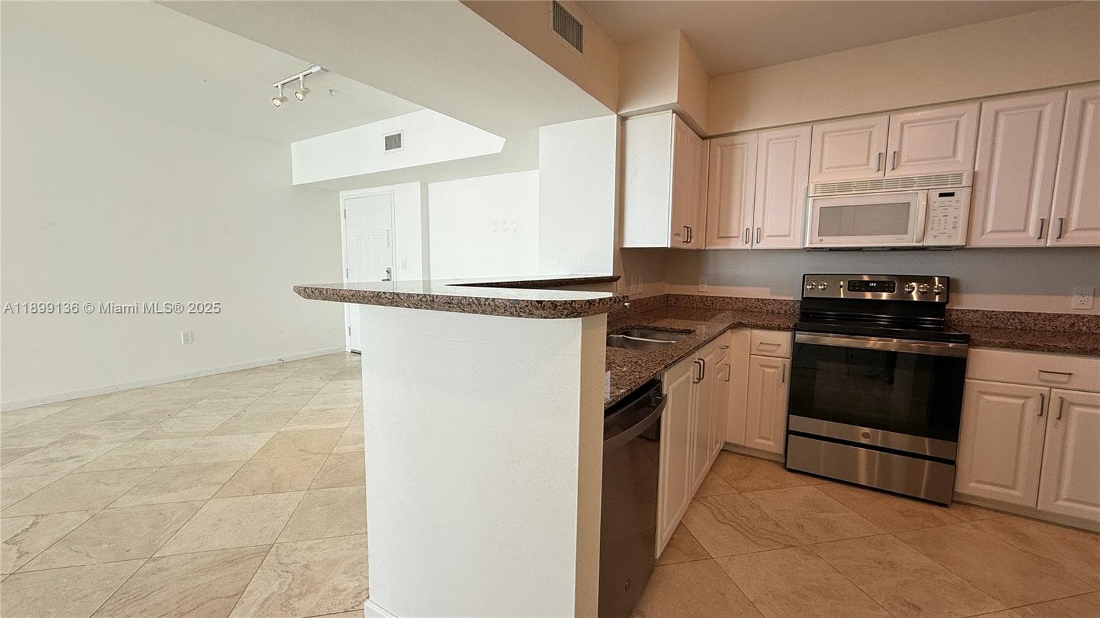 1155 Brickell Bay Dr, Miami FL 33131 — 13