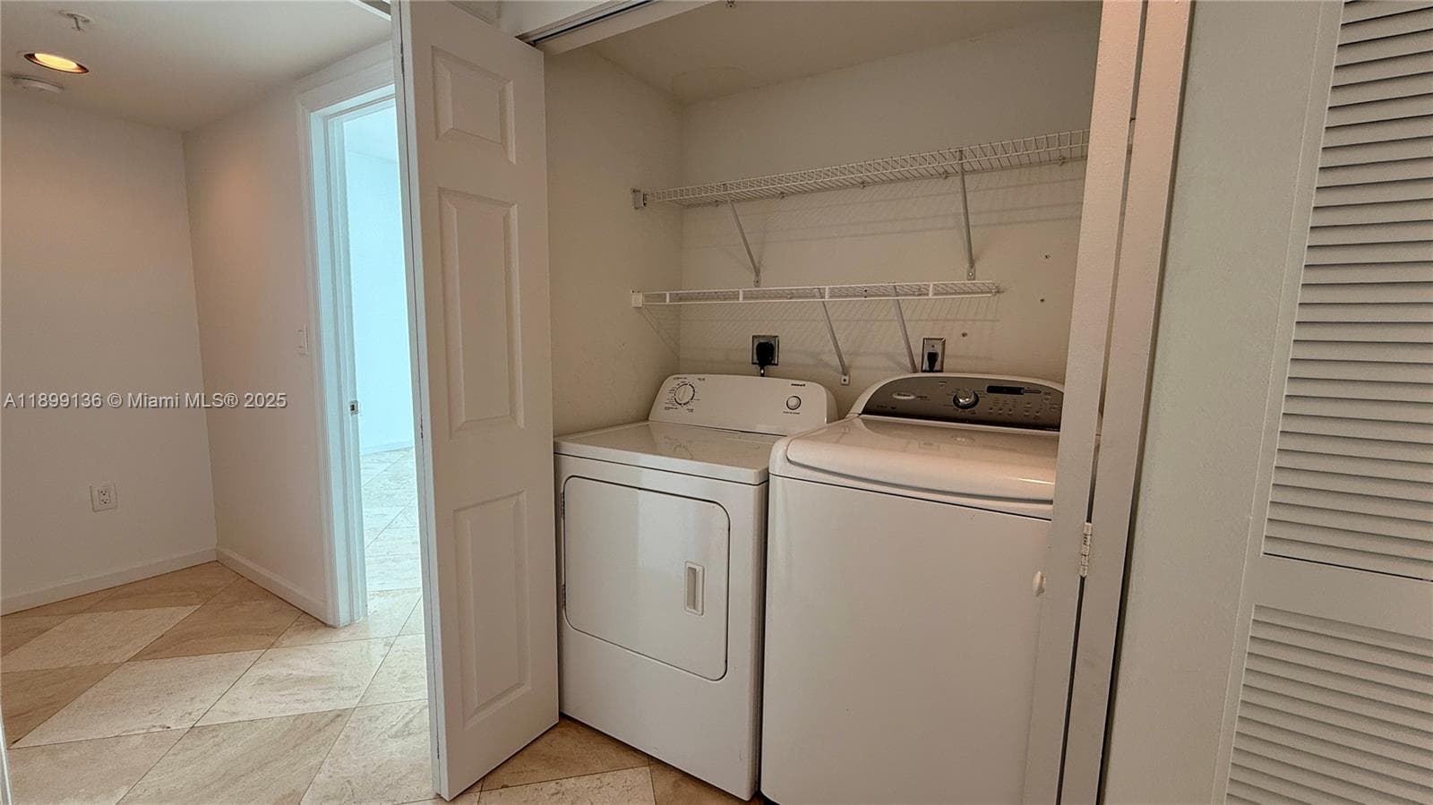 1155 Brickell Bay Dr, Miami FL 33131 — 22