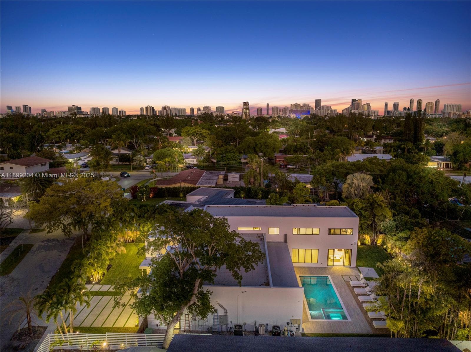 2110 NE 197th Ter, Miami FL 33179 — 69