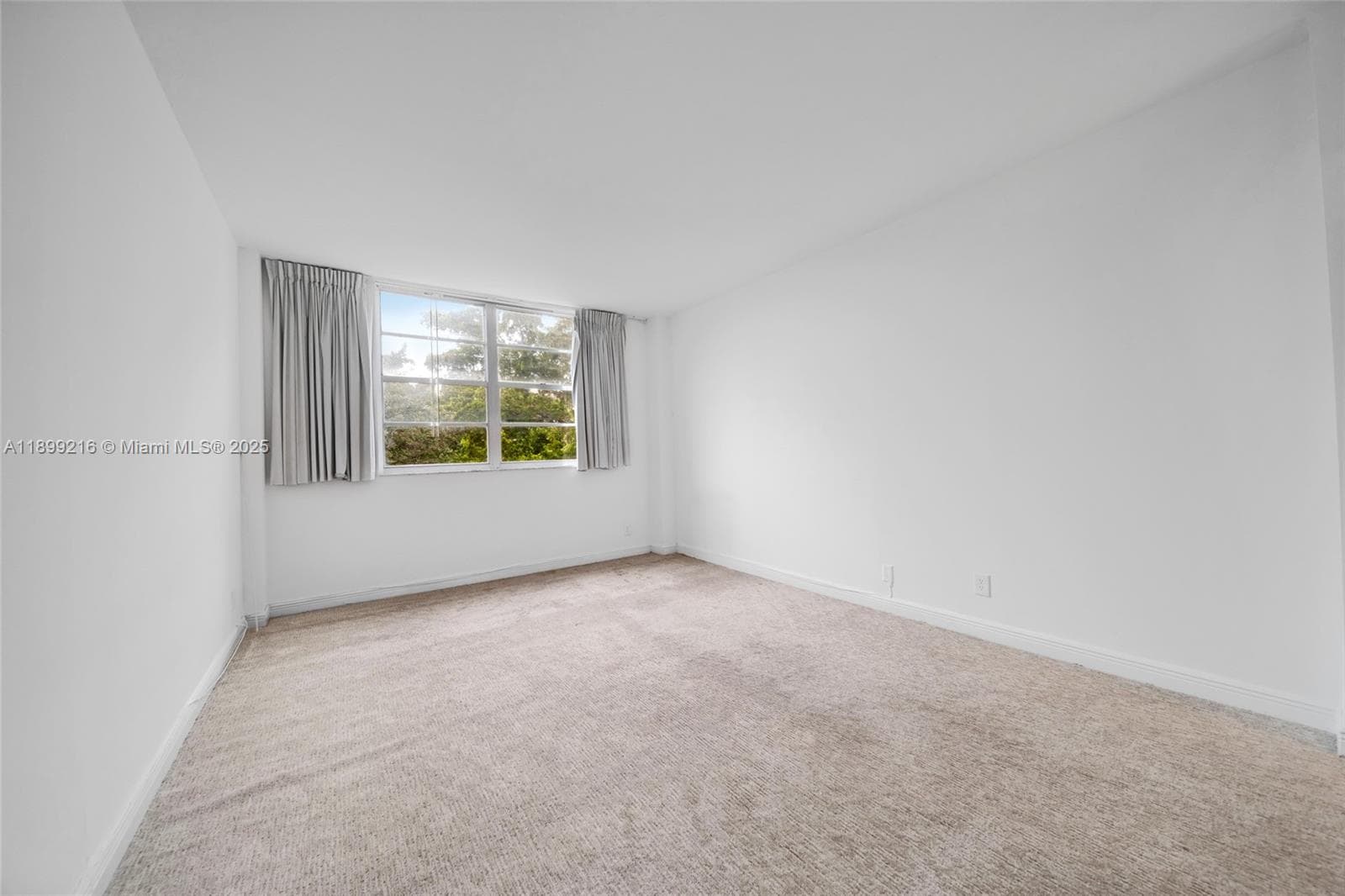 1455 N Treasure Dr # 3K, North Bay Village FL 33141 — 17