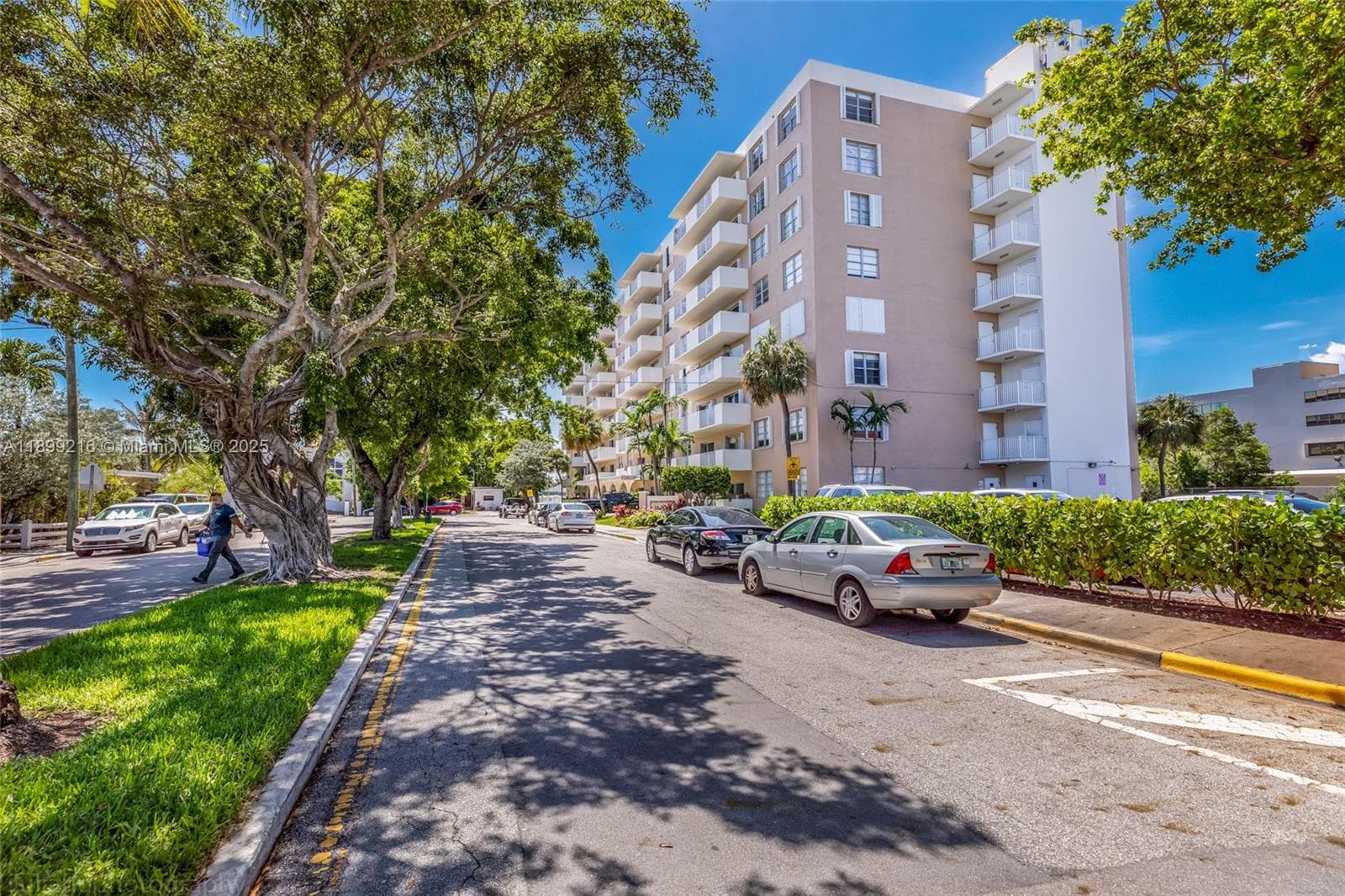 1455 N Treasure Dr # 3K, North Bay Village FL 33141 — 28