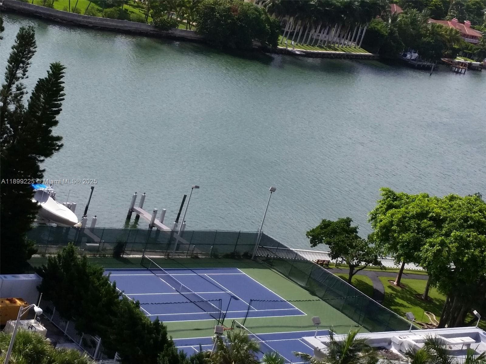 5401 Collins Ave # 729, Miami Beach FL 33140 — 6