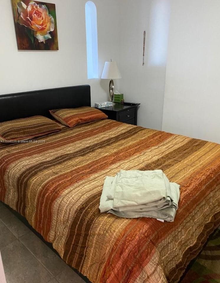 5401 Collins Ave # 729, Miami Beach FL 33140 — 21