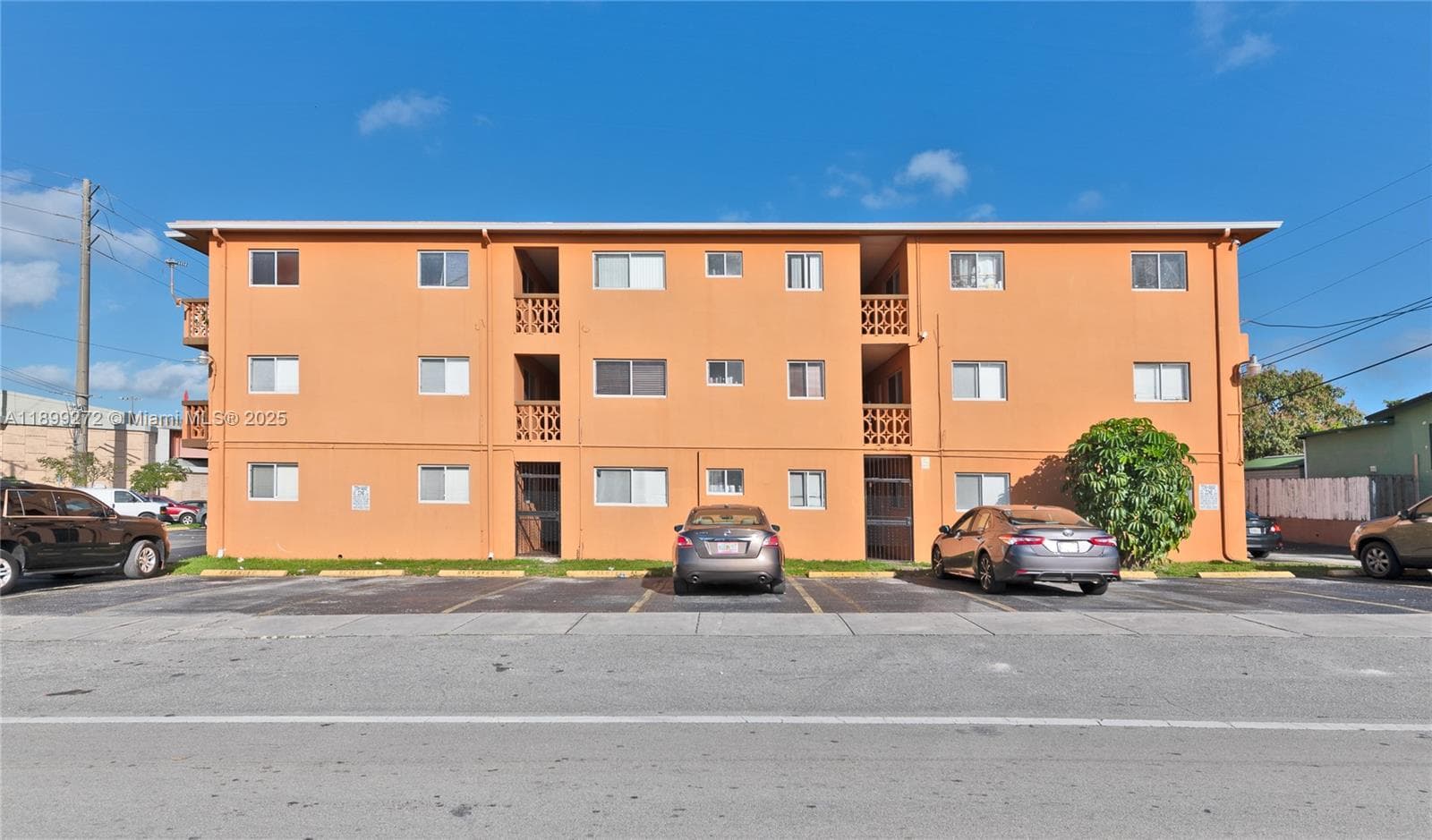 2330 NW 11th St # 46, Miami FL 33125 — 2