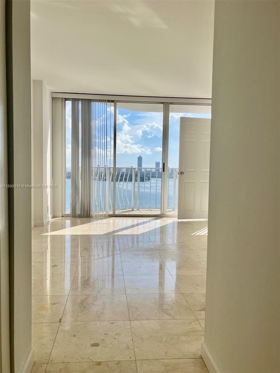 7601 E Treasure Dr # 2308, North Bay Village FL 33141 — 15