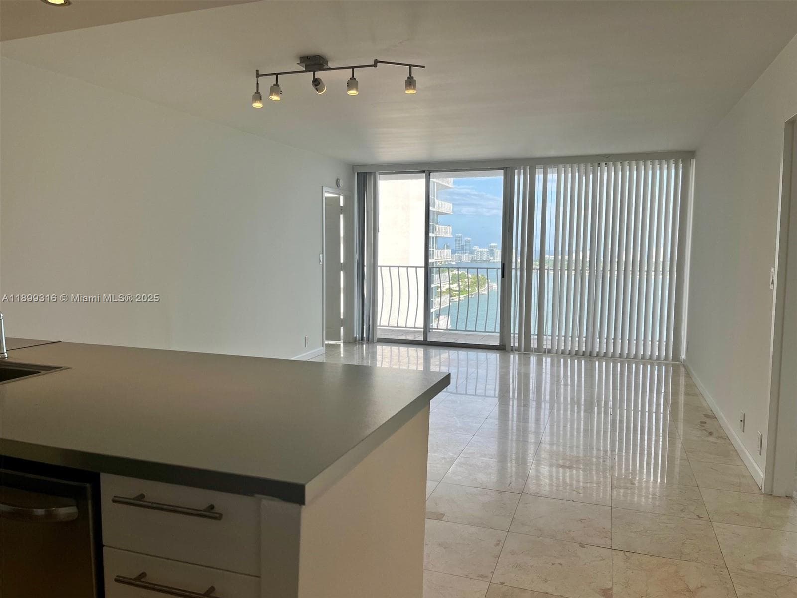 7601 E Treasure Dr # 2308, North Bay Village FL 33141 — 4