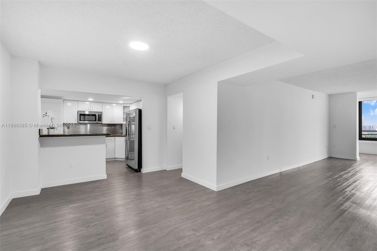 2333 Brickell Ave, Miami FL 33129 — 7
