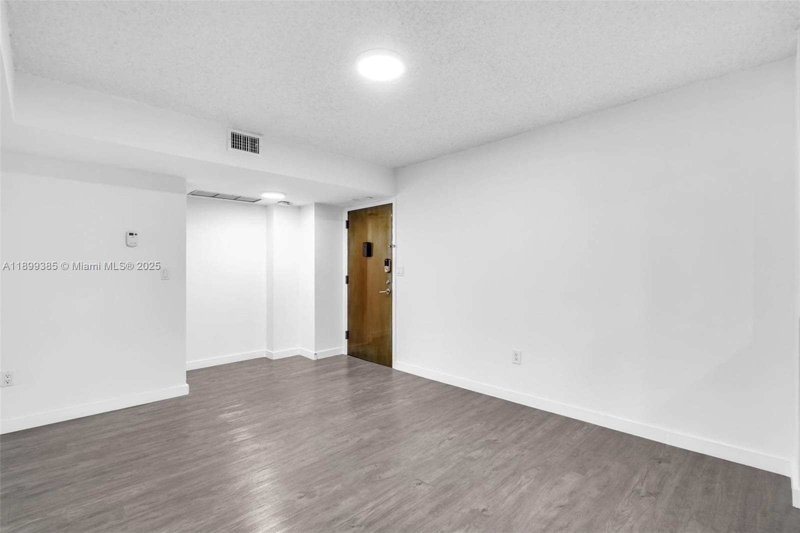 2333 Brickell Ave, Miami FL 33129 — 9