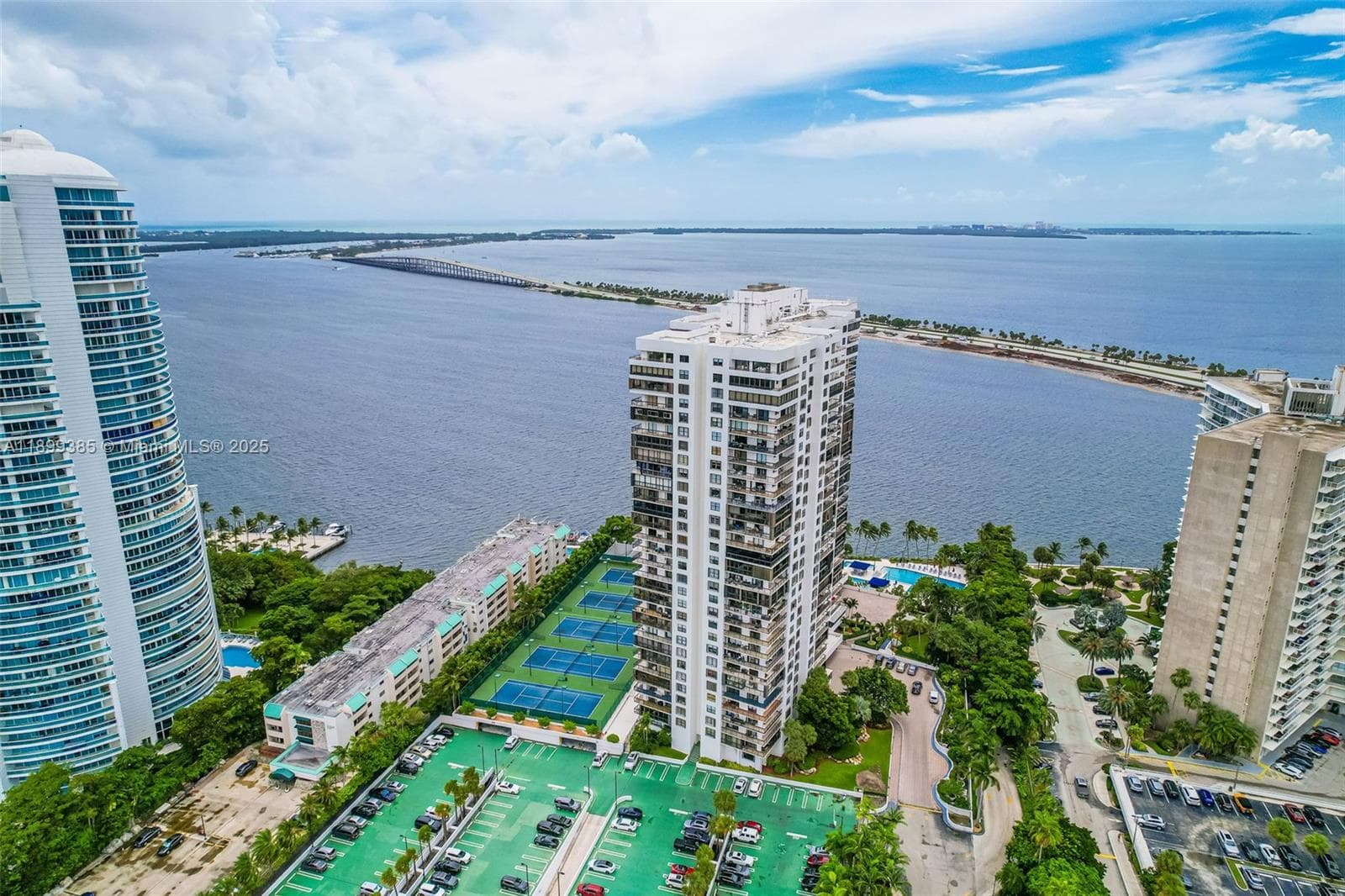 2333 Brickell Ave, Miami FL 33129 — 38
