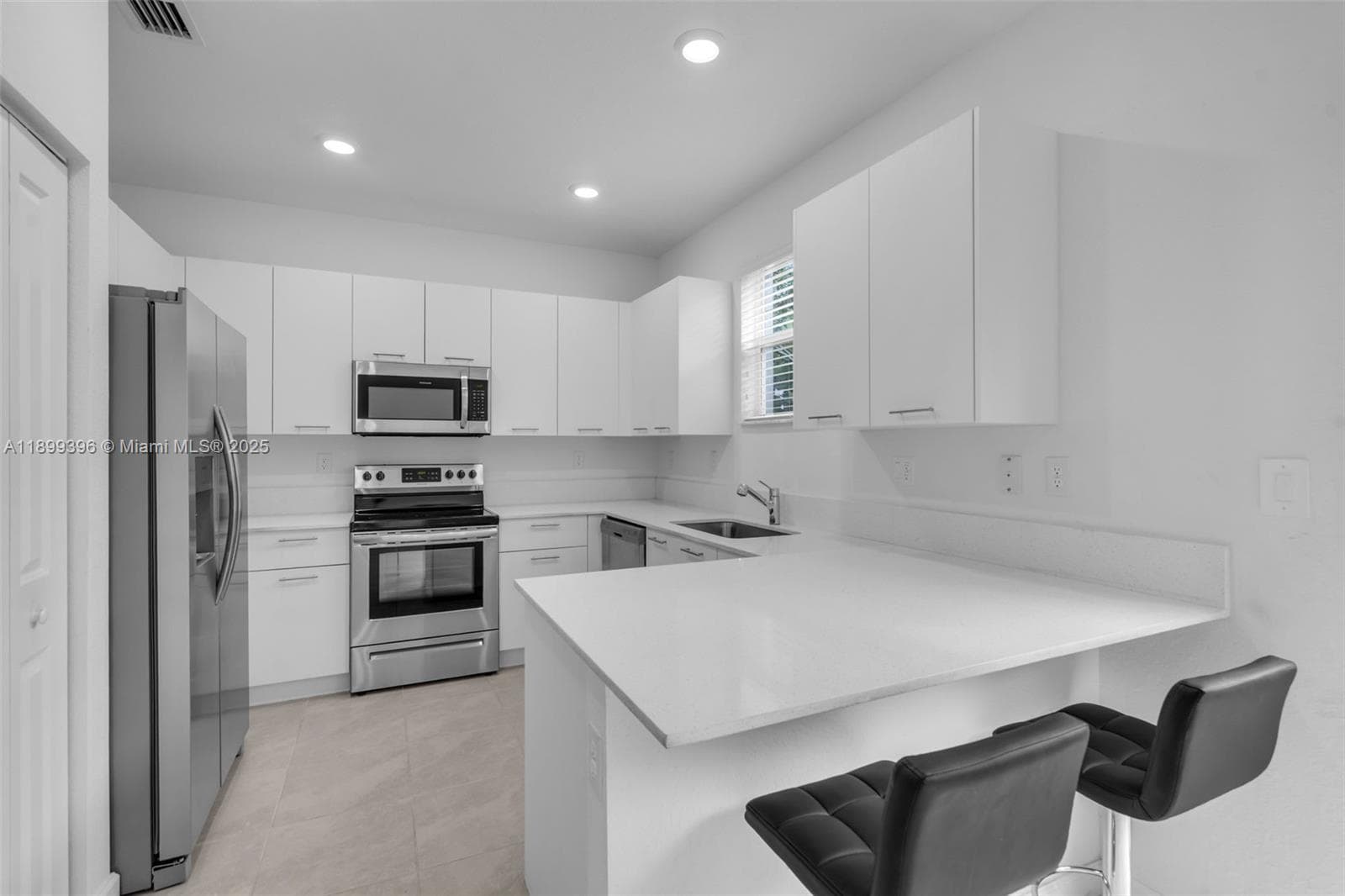 12523 NW 24th Ave, Miami FL 33167 — 10