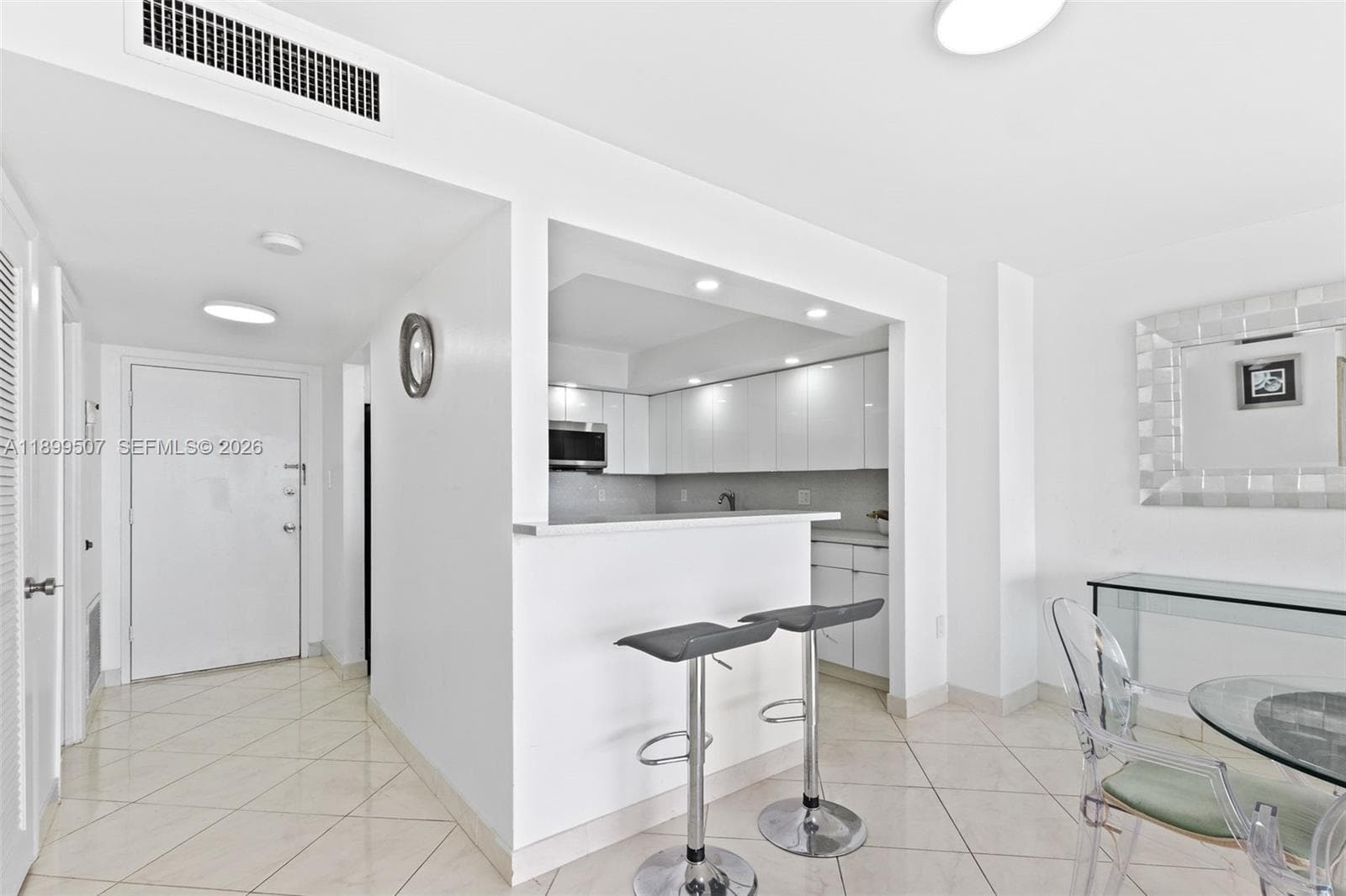 18021 Biscayne Blvd # 1003, Aventura FL 33160 — 1
