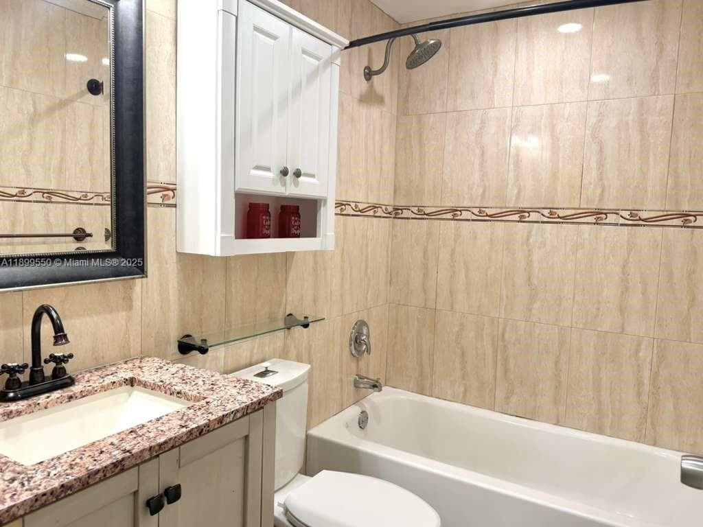 420 E 1st Ave # B204, Hialeah FL 33010 — 16