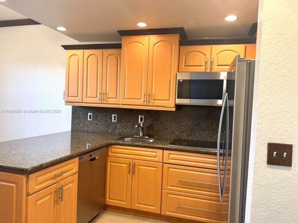 420 E 1st Ave # B204, Hialeah FL 33010 — 3