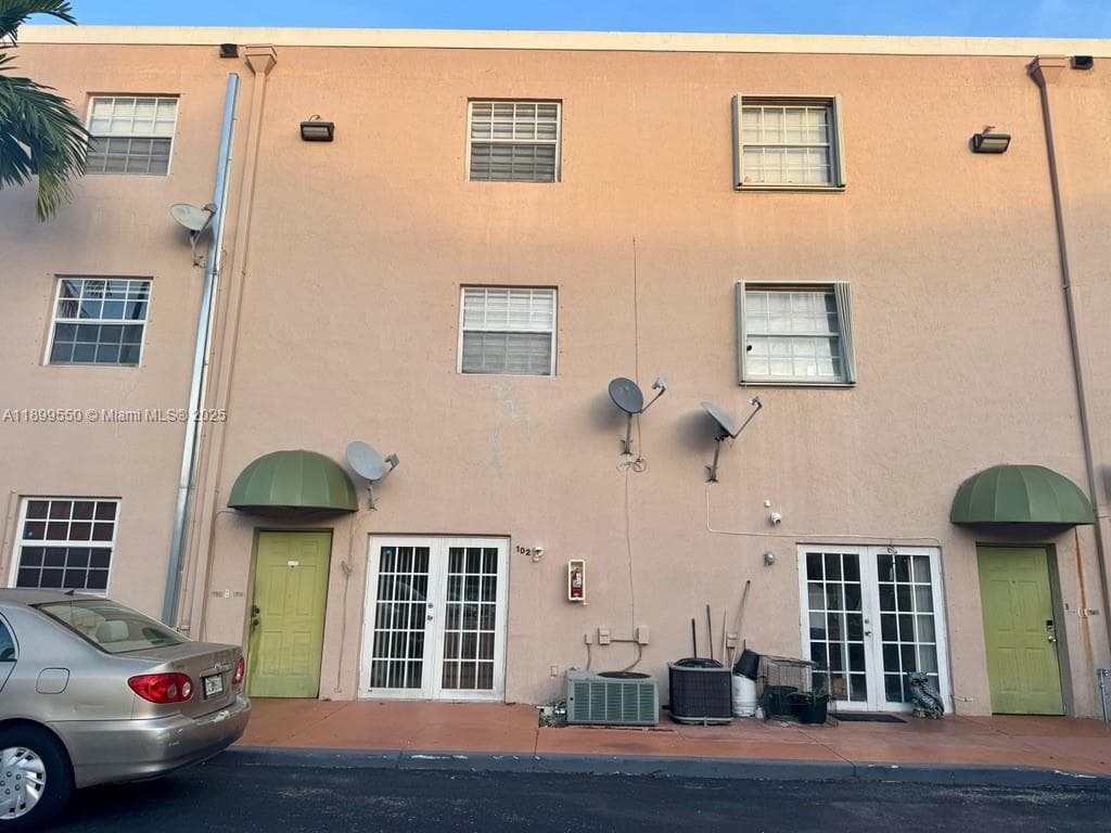 420 E 1st Ave # B204, Hialeah FL 33010 — 1