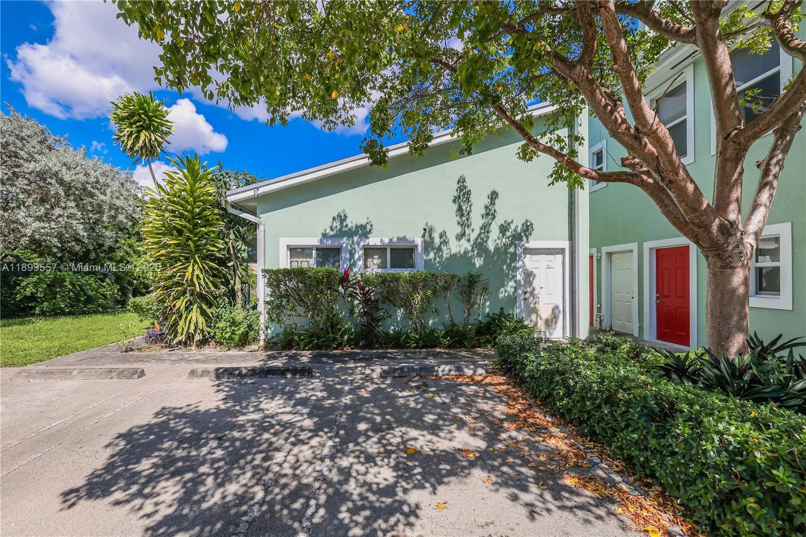 6960 NW 4th Ave # 3, Miami FL 33150 — 27
